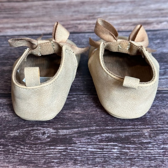 Carter's Baby Girl Tan Ribbon Mary Jane Crib Shoes - Picture 3 of 8